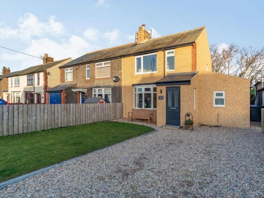 Snowdrop Cottage Seahouses Exterior photo
