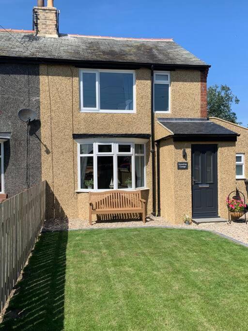 Snowdrop Cottage Seahouses Exterior photo